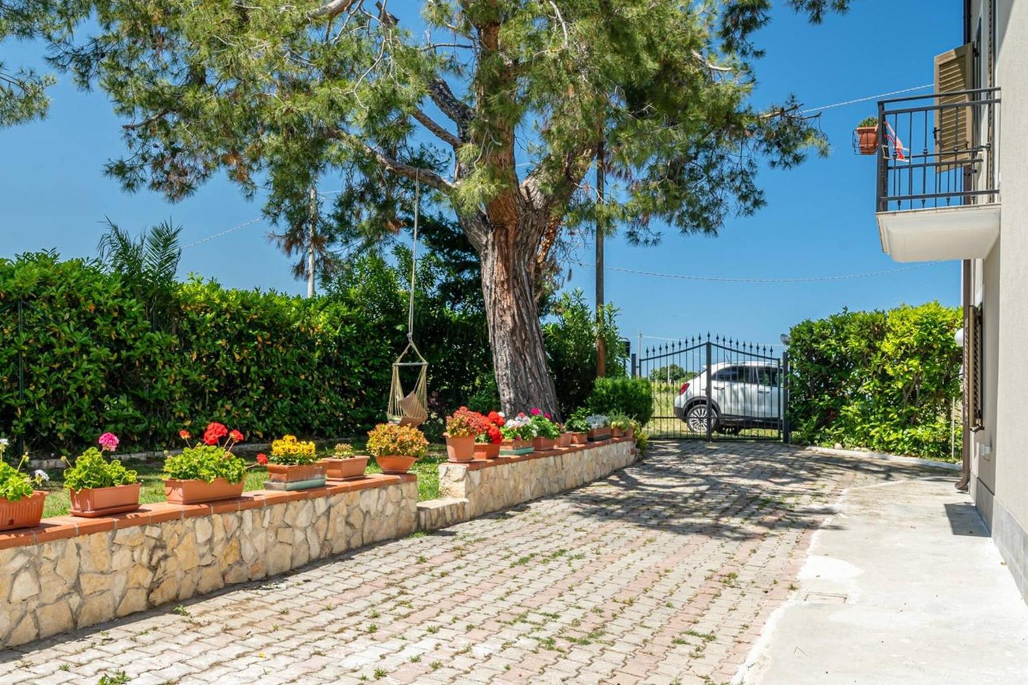 Villa Turin - Yourplace Abruzzo 托里诺迪桑格罗 外观 照片